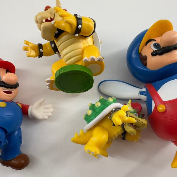 Super Mario Bros  5 Figure Set – Luigi, Mario,  2 Bowser & Penguin Mario - Picture 9 of 10